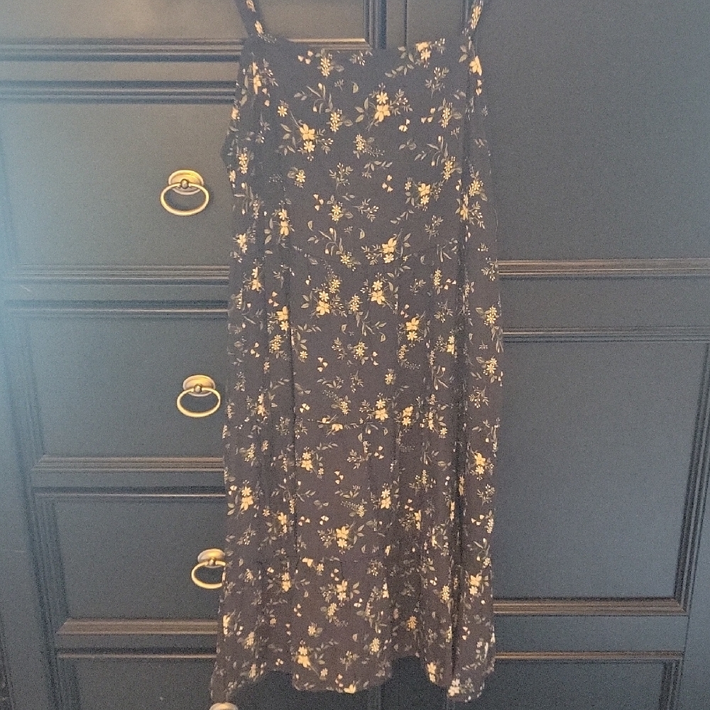 SALE 3 For $20 - NWT Old Navy Black Floral Tiered Dress MEDIUM